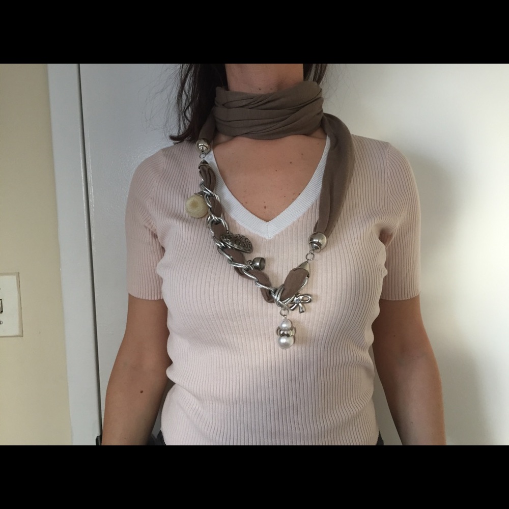 Scarf - Picture 5 of 6